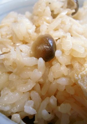 簡単☆きのこと油揚げの炊き込みご飯☆-レシピのメイン写真