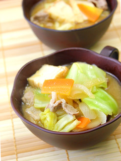具沢山でおかず味噌汁(食べるスープ)-レシピのメイン写真