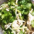 鶏胸肉のパクチーサラダ
