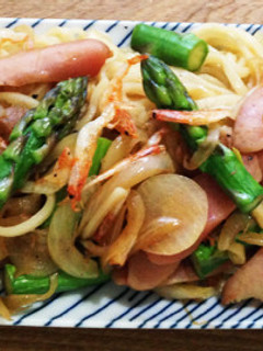 春野菜と桜海老簡単焼うどんアスパラ新玉葱-レシピのメイン写真