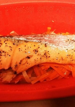 シリコンスチーマーで簡単！鮭の蒸し料理-レシピのメイン写真