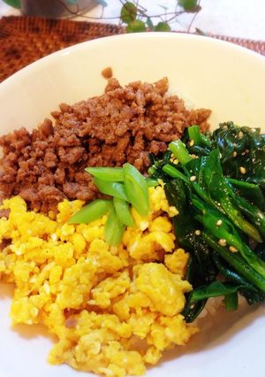 しっとりそぼろのお手軽♪三色丼-レシピのメイン写真