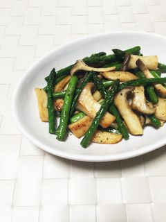 簡単!アスパラとエリンギのバター醤油炒め-レシピのメイン写真