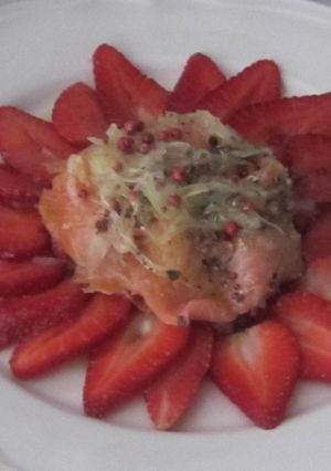苺とスモークサーモンのマリネサラダ-レシピのメイン写真