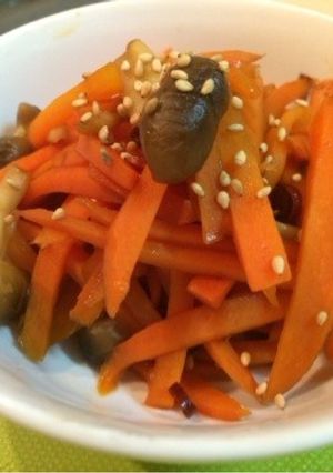 ★簡単★人参としめじのきんぴら-レシピのメイン写真