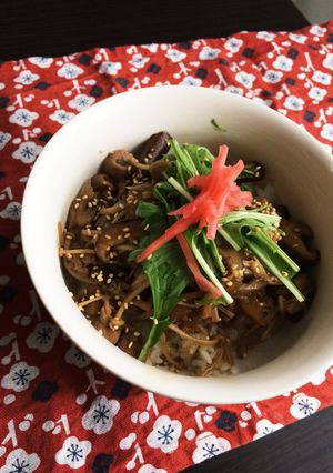 旨味たっぷり♪きのこ牛丼-レシピのメイン写真