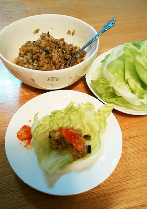 野菜たっぷり！肉みそレタス包み～♪-レシピのメイン写真