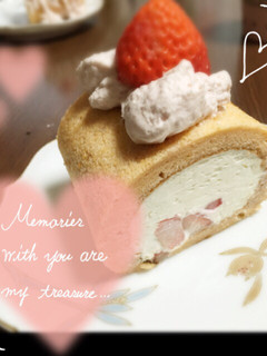 簡単ピンクのイチゴティラミスロールケーキ-レシピのメイン写真