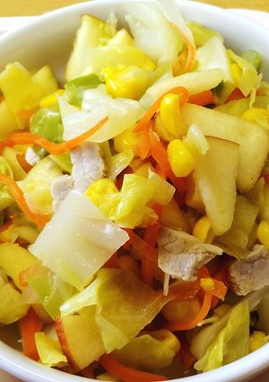 春キャベツが甘い！花畑サラダ-レシピのメイン写真