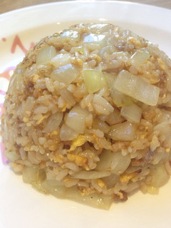 玉ネギ大量消費!玉ネギ丸ごと炒飯☆-レシピのメイン写真