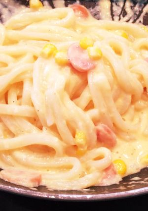 簡単ひとりランチ うどんdeカルボナーラ-レシピのメイン写真