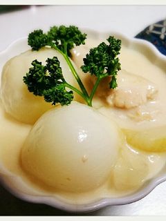 手間なし‼新玉ねぎと手羽元のクリーム煮-レシピのメイン写真