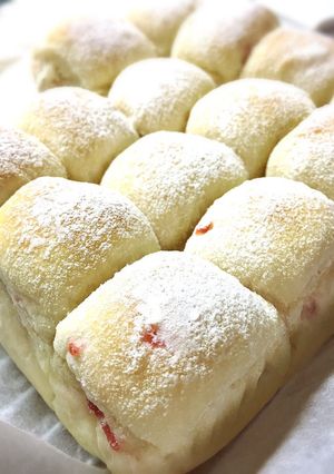 いちごカルピス＊ちぎりパン-レシピのメイン写真