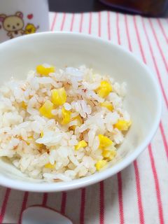 コーンと鰹節の混ぜご飯【朝食】-レシピのメイン写真