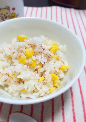 コーンと鰹節の混ぜご飯【朝食】-レシピのメイン写真