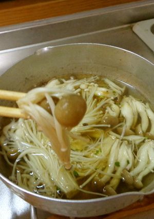 最速のヒガシマルうどんスープのきのこ鍋-レシピのメイン写真