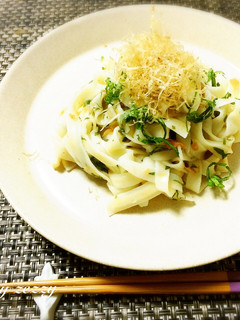 簡単!きしめんの梅大葉パスタ-レシピのメイン写真