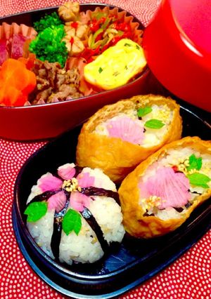 お花見弁当＊おにぎりとお稲荷さん-レシピのメイン写真