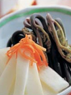 しゃきっと!山菜の酢の物-レシピのメイン写真