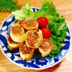 A picture of お揚げさんで⭐︎ひき肉ロールネギ味噌風味.