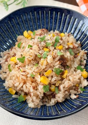 コンビーフとコーンの醤油コンソメ炊き込みご飯-レシピのメイン写真