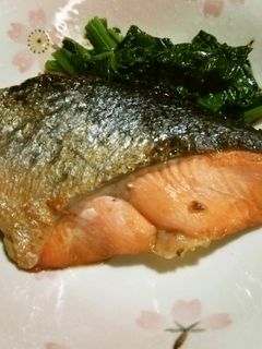 簡単:鰻のタレで鮭の照り焼き-レシピのメイン写真