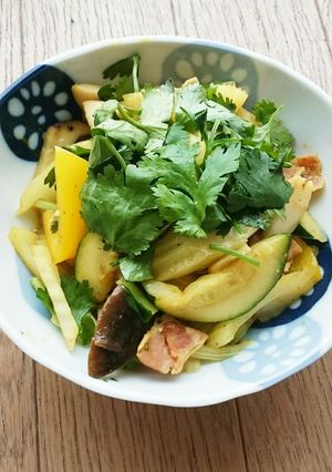 パクチーで爽やか♪カレー風味の野菜いため-レシピのメイン写真