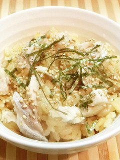 鯛のアラの豆板醤炊き込みご飯-レシピのメイン写真