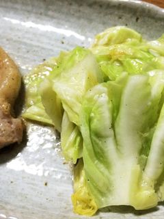 芯まで食べよ♪②春キャベツ塩コショウ炒め-レシピのメイン写真