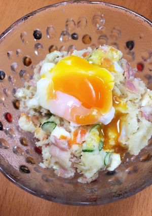 半熟卵とクリームチーズのポテトサラダ-レシピのメイン写真