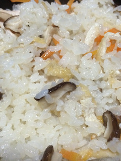 鍋で、炊き込みご飯(鶏五目ご飯)-レシピのメイン写真