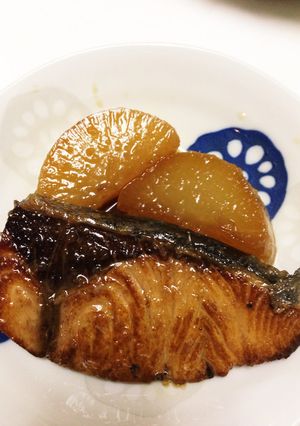 ピリ辛ぶり大根☆ごま油で焼いてから-レシピのメイン写真
