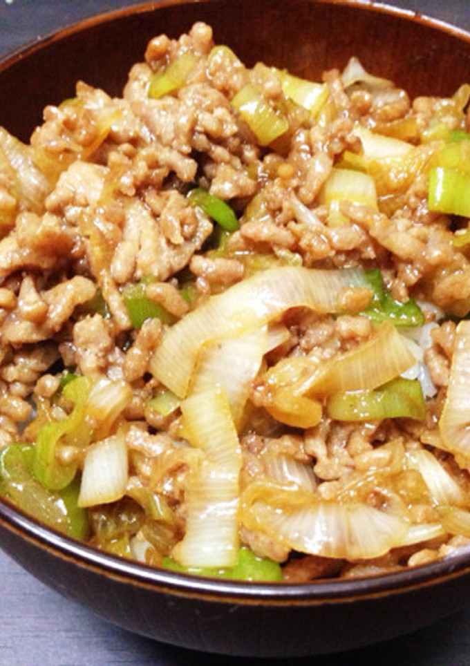 ネギの香りふんわり☆長ネギそぼろ丼-レシピのメイン写真