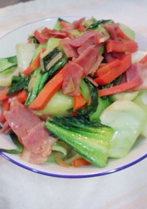 青梗菜とベーコンの炒め物-レシピのメイン写真