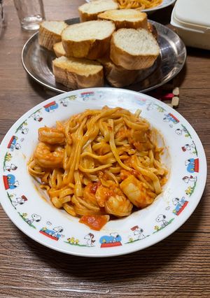 玉ねぎとトマトのエビクリームパスタ-レシピのメイン写真