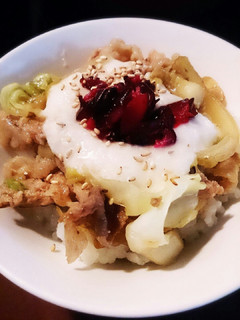 ランチに!!一人飯に!!肉も野菜も丼で!-レシピのメイン写真