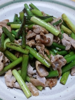 豚肉とにんにくの芽炒め-レシピのメイン写真