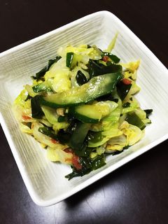 キャベツとワカメの梅肉サラダ和え-レシピのメイン写真