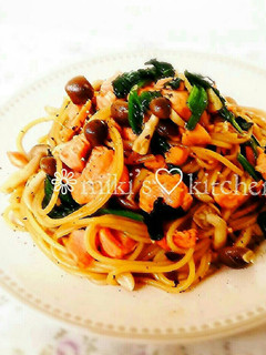生鮭♡しめじとほうれん草の和風醤油パスタ-レシピのメイン写真