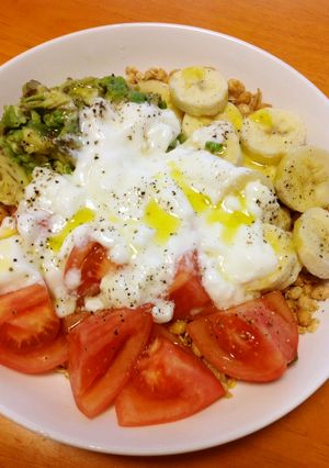 朝食に色々トッピング グラノーラ-レシピのメイン写真