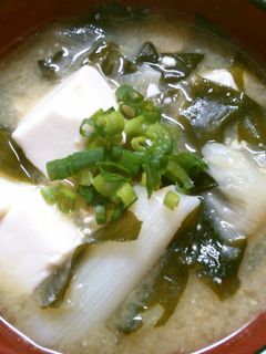 簡単♪朝食 豆腐 長ねぎ ワカメの味噌汁-レシピのメイン写真