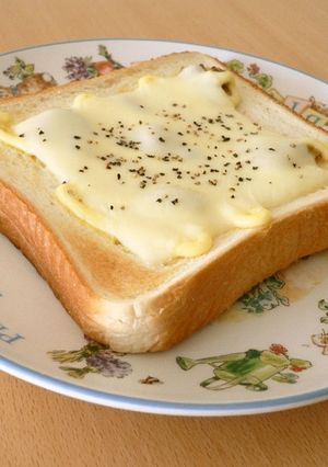 ぴりっとW☆マヨチーズトースト-レシピのメイン写真