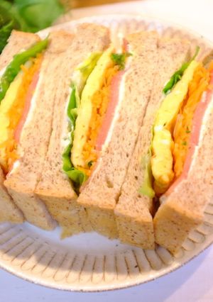 生ハム☆クリチ☆玉子焼きのサンドイッチ-レシピのメイン写真