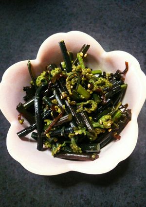 簡単すぎる！わらびの塩昆布あえ-レシピのメイン写真