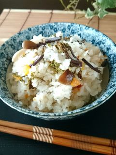 山菜~☆わらび人参しめじの炊き込みご飯★-レシピのメイン写真