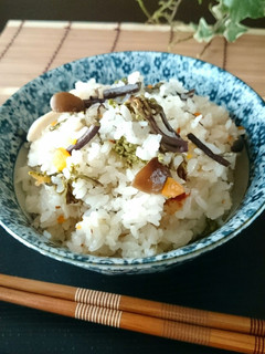 山菜~☆わらび人参しめじの炊き込みご飯★-レシピのメイン写真