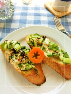 セロリの胡麻塩昆布レモントースト-レシピのメイン写真
