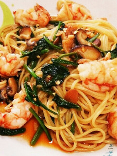 *エビとほうれん草のピリ辛和風パスタ*-レシピのメイン写真