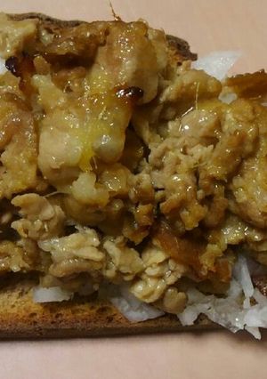 豚の生姜焼きのオープンサンド-レシピのメイン写真