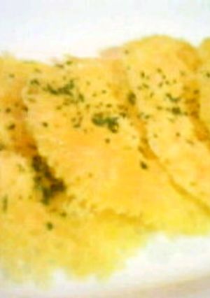 チーズだけ☆レンジでパリパリせんべい♪-レシピのメイン写真